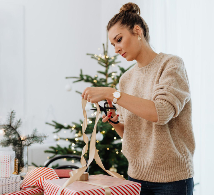 Choosing the Perfect Slim Christmas Tree for the King of Christmas