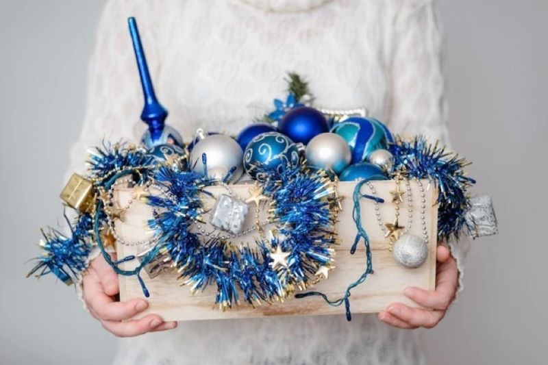 box with blue decor