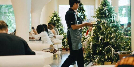 The Perfect Guide to Christmas Trees: Pre-Lit and Magical